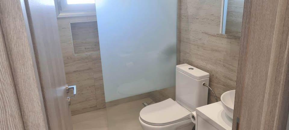 One bedroom apartment to rent: https://www.facebook.com/marketplace/item/619124597829695 (www.facebook.com)