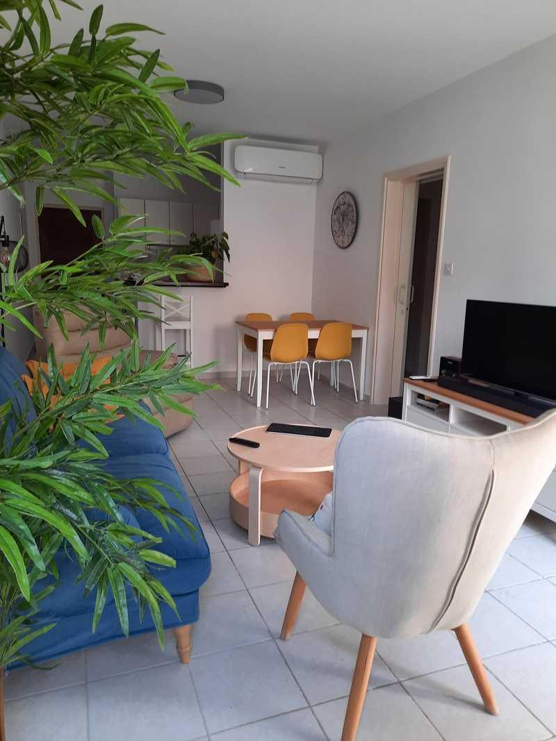 2-bedroom apartment to rent: https://www.bazaraki.com/adv/5795984_2-bedroom-apartment-to-rent (www.bazaraki.com)