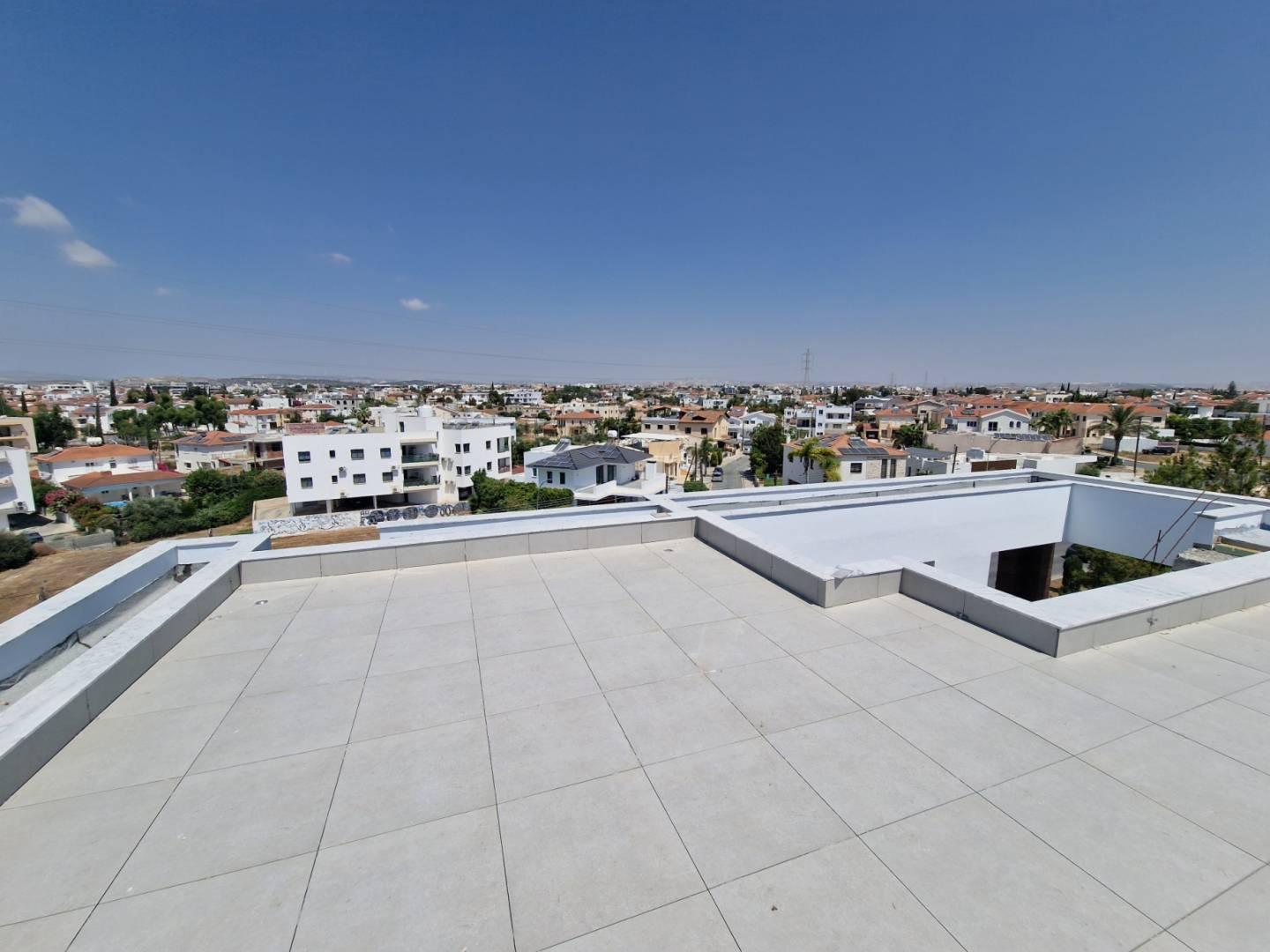 New 3-bedroom penthouse in Larnaca № 153917: https://dom.com.cy/en/catalog/sale/153917/ (dom.com.cy)
