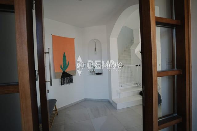 Villa For Sale in Tala, Paphos - DP4830: https://www.offer.com.cy/en/villa-for-sale-in-tala-paphos-dp4830/21-816982/ (www.offer.com.cy)