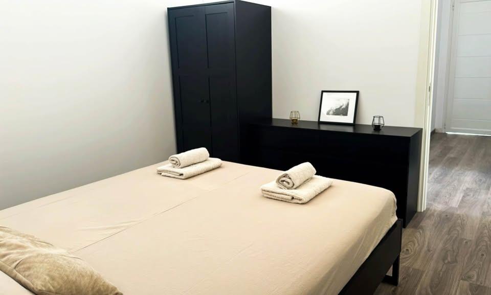 2 Bedroom apartment for rent (NO AGENTS): https://www.facebook.com/marketplace/item/24477565448509948 (www.facebook.com)