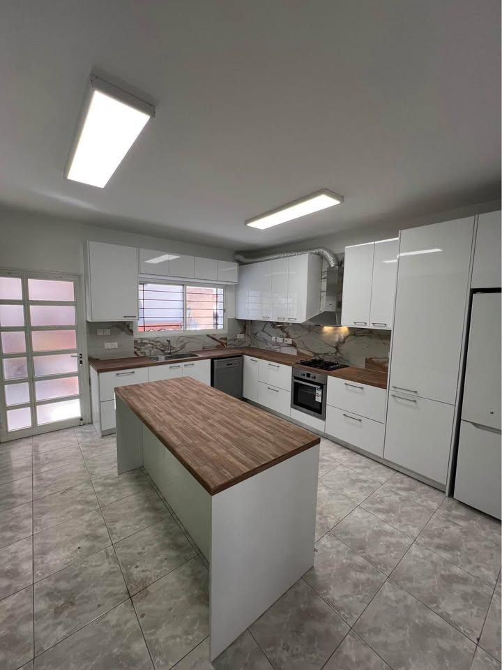 Detached house for rent: https://www.facebook.com/marketplace/item/679072561524881 (www.facebook.com)