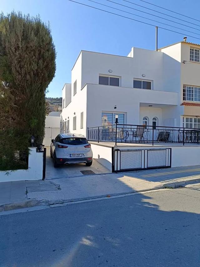 ΚΤΟΙΚΙΕΣ: https://www.facebook.com/marketplace/item/1002947331953000 (www.facebook.com)