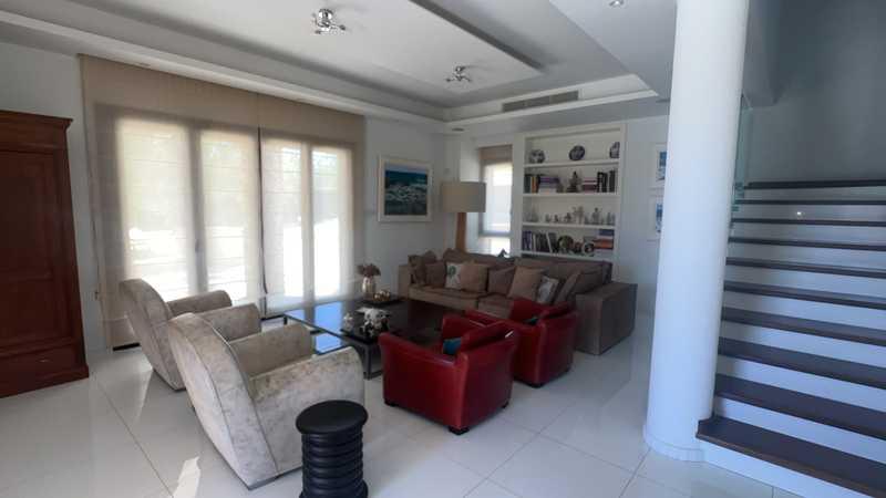 3-bedroom villa to rent: https://www.bazaraki.com/adv/5789066_3-bedroom-villa-to-rent (www.bazaraki.com)