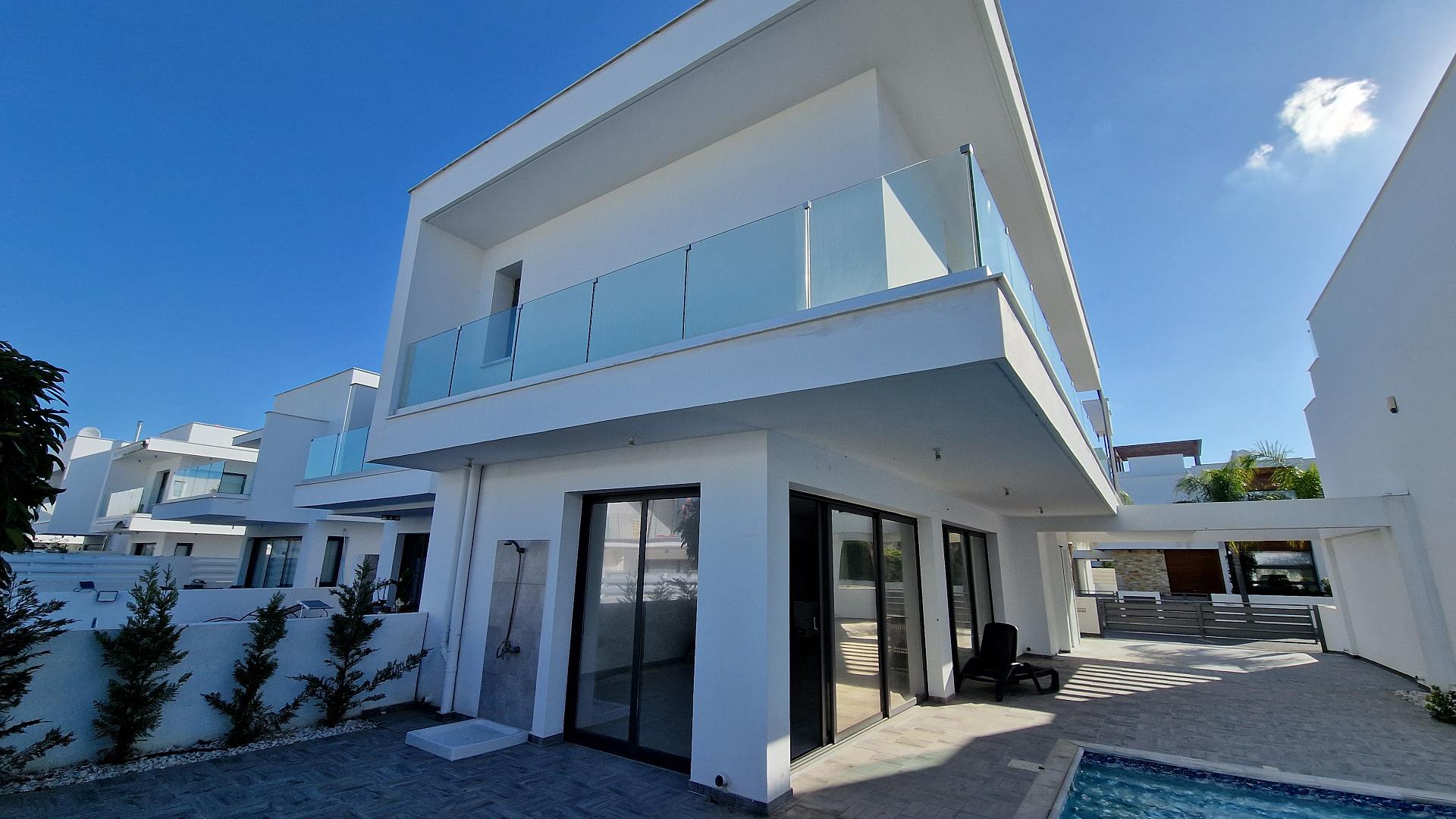 New 3-bedroom villa in Larnaca № 153330: https://dom.com.cy/en/catalog/sale/153330/ (dom.com.cy)