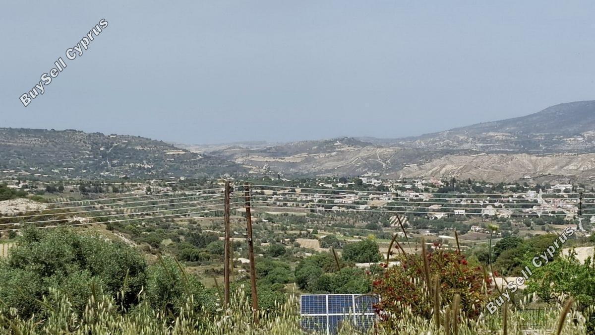 1,050 SQM Residential Land for sale in Stroumbi, Paphos: https://www.buysellcyprus.com/property-for-sale/paphos/stroumbi/land-for-sale-stroumbi-paphos-1797002.html (www.buysellcyprus.com)