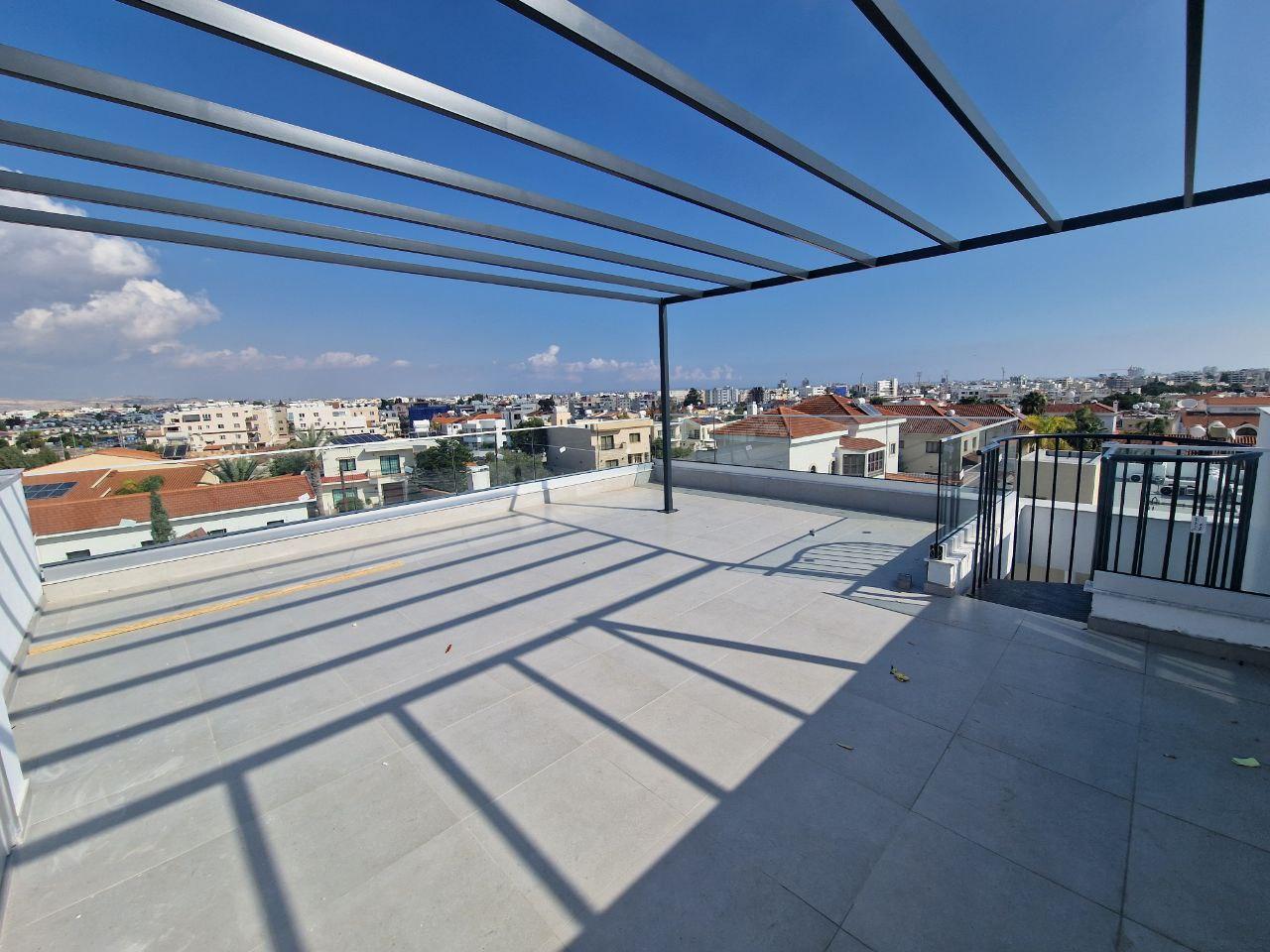 New 2-bedroom penthouse in Larnaca № 153918: https://dom.com.cy/en/catalog/sale/153918/ (dom.com.cy)