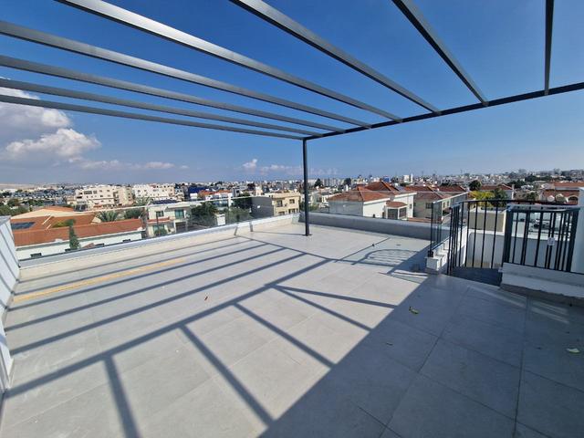New 2-bedroom penthouse in Larnaca № 153918: https://dom.com.cy/en/catalog/sale/153918/ (dom.com.cy)