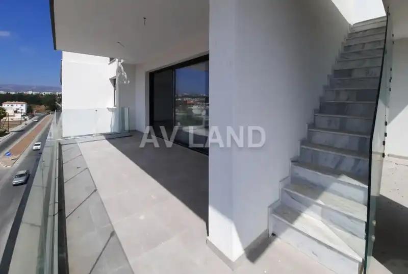 3-bedroom penthouse to rent: https://www.bazaraki.com/adv/5768081_3-bedroom-penthouse-to-rent (www.bazaraki.com)