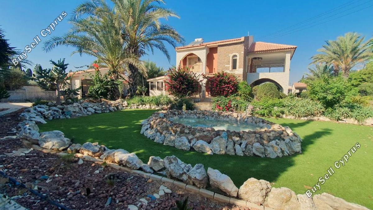 5 Bedroom Detached house for sale in Pervolia, Larnaca: https://www.buysellcyprus.com/property-for-sale/larnaca/pervolia/5-bed-detached-house-for-sale-pervolia-larnaca-1796724.html (www.buysellcyprus.com)