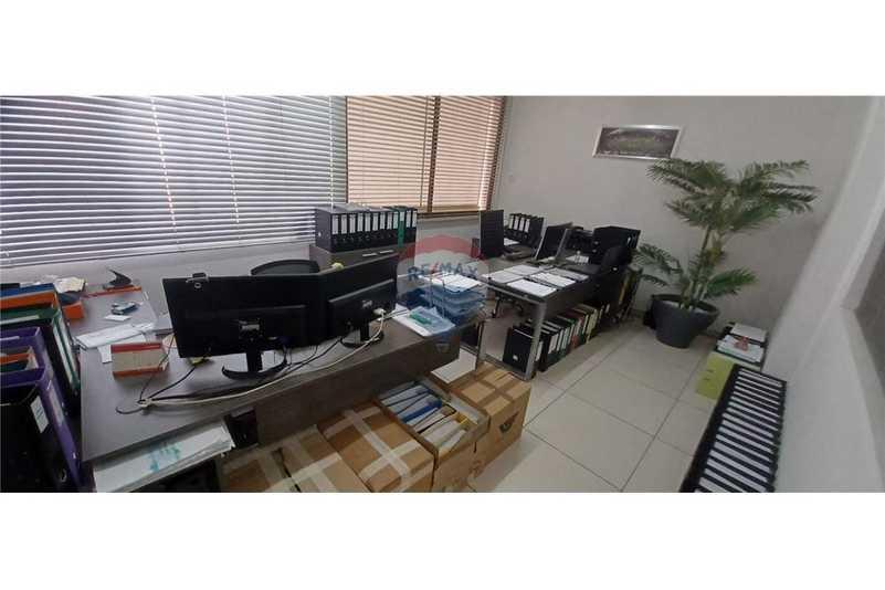 Top location commercial building in ag athanasios: https://www.bazaraki.com/adv/5798077_top-location-commercial-building-in-ag-athanasios (www.bazaraki.com)