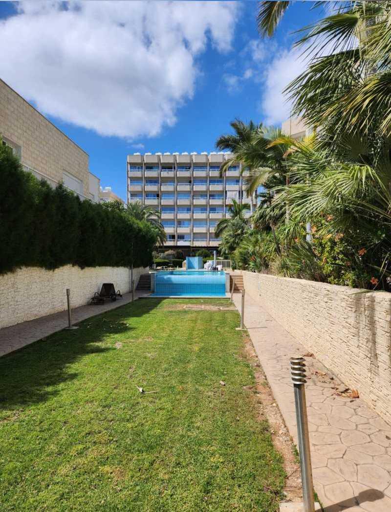 1-bedroom apartment to rent: https://www.bazaraki.com/adv/5792795_1-bedroom-apartment-to-rent (www.bazaraki.com)