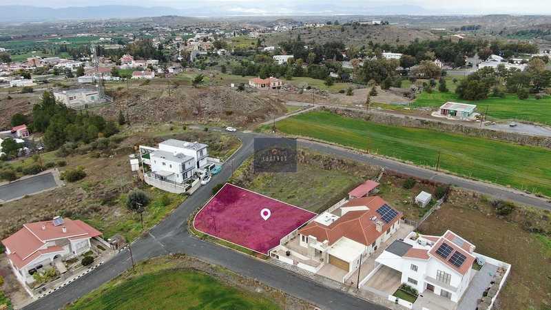 Residential land 614 m²: https://www.bazaraki.com/adv/5791316_residential-land-614-m2 (www.bazaraki.com)