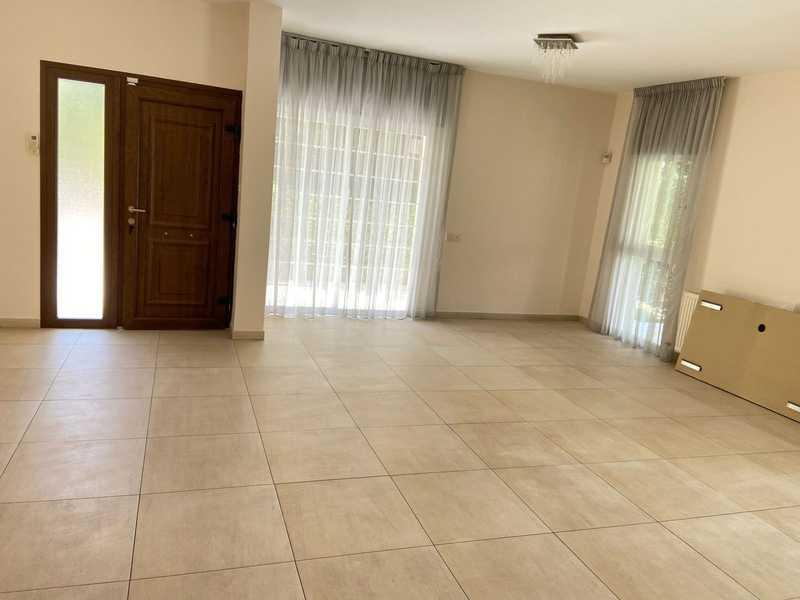 4-bedroom detached house to rent: https://www.bazaraki.com/adv/5786553_4-bedroom-detached-house-to-rent (www.bazaraki.com)