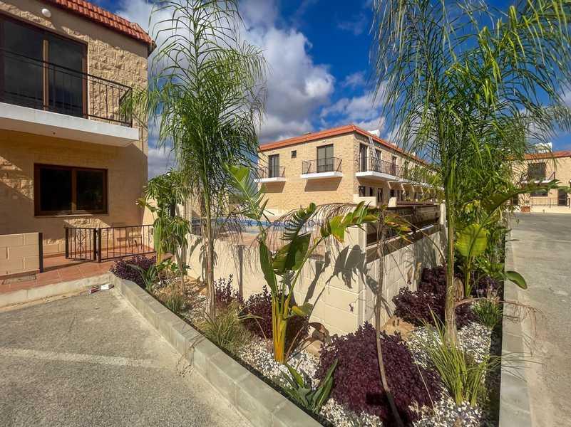 2-bedroom maisonette for sale: https://www.bazaraki.com/adv/5740711_2-bedroom-maisonette-for-sale (www.bazaraki.com)