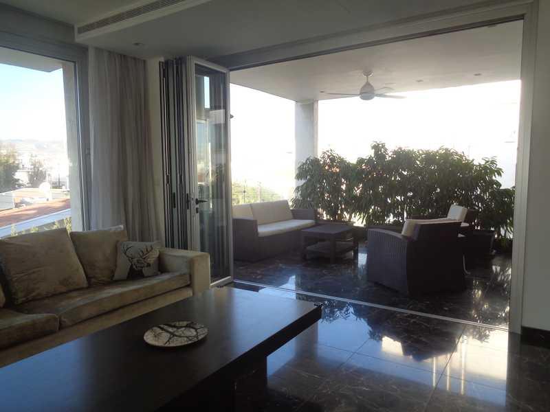 3-bedroom penthouse to rent: https://www.bazaraki.com/adv/5796952_3-bedroom-penthouse-to-rent (www.bazaraki.com)