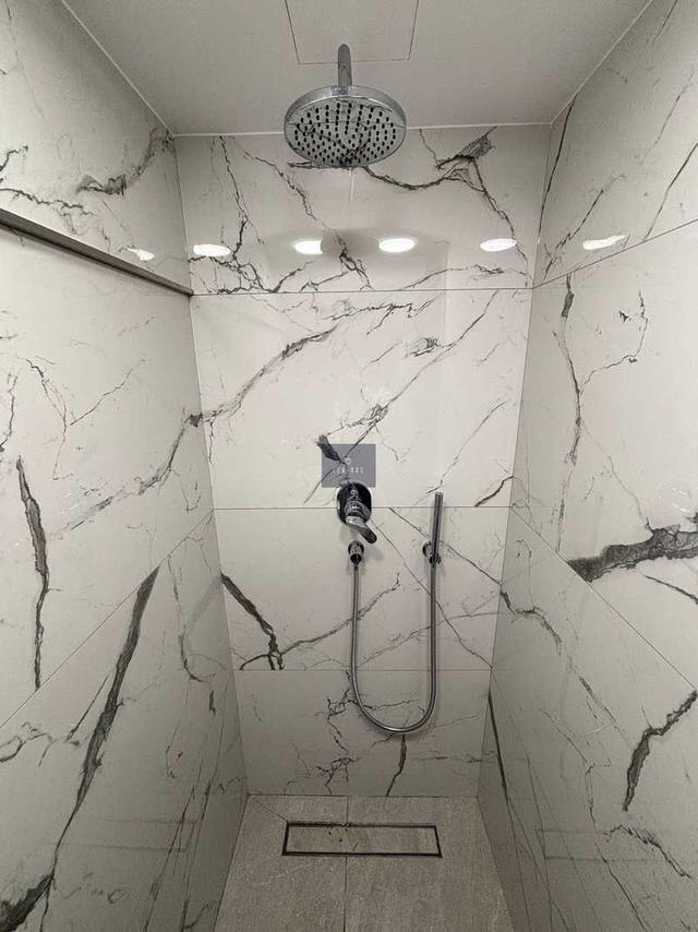Office in tombs of the kings: https://www.bazaraki.com/adv/5788775_office-in-tombs-of-the-kings (www.bazaraki.com)