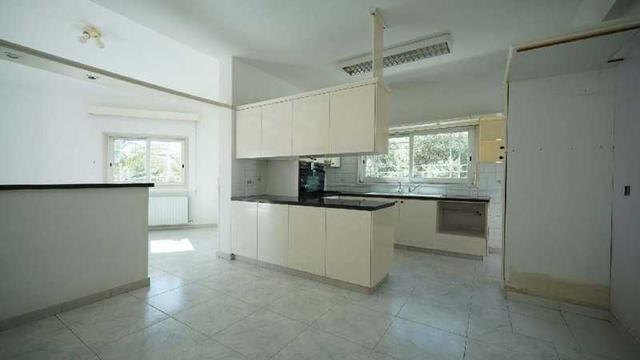 3-bedroom apartment for sale: https://www.bazaraki.com/adv/5792226_3-bedroom-apartment-for-sale (www.bazaraki.com)