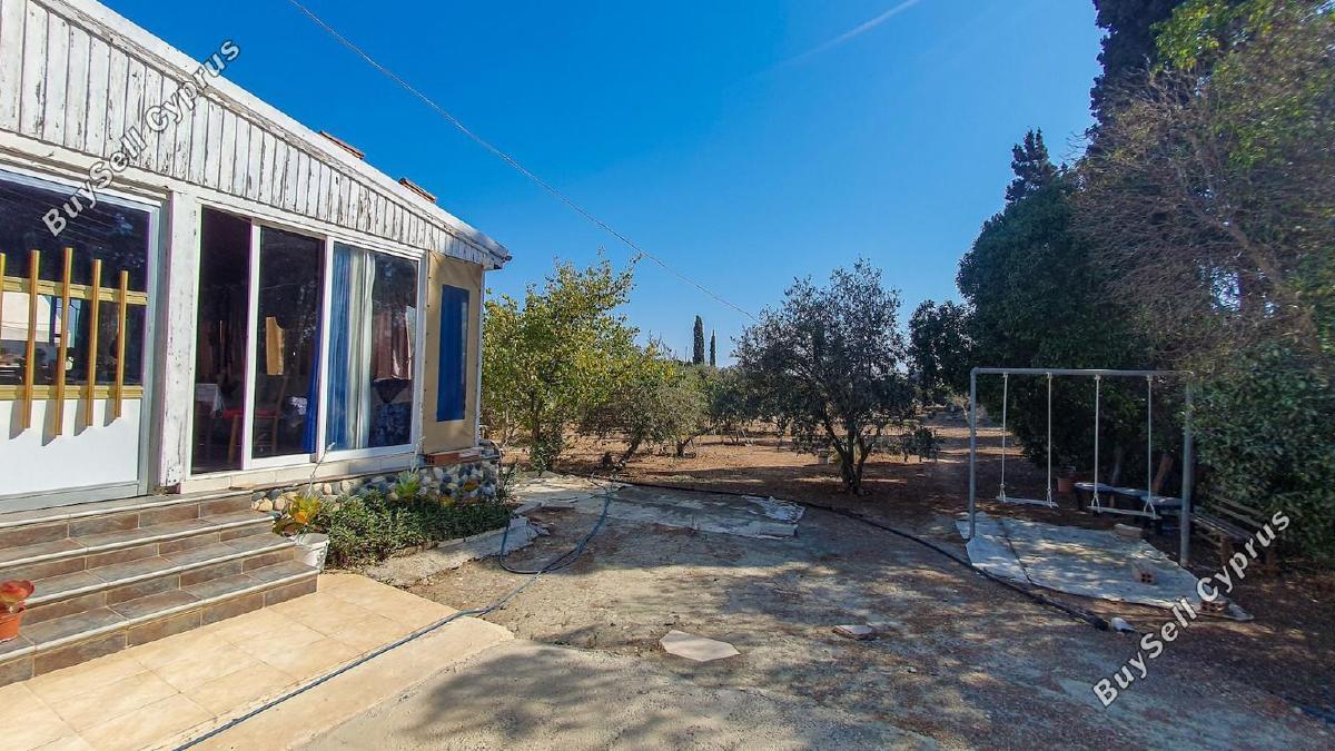 5 Bedroom Bungalow for sale in Pervolia, Larnaca: https://www.buysellcyprus.com/property-for-sale/larnaca/pervolia/5-bed-bungalow-for-sale-pervolia-larnaca-1795531.html (www.buysellcyprus.com)