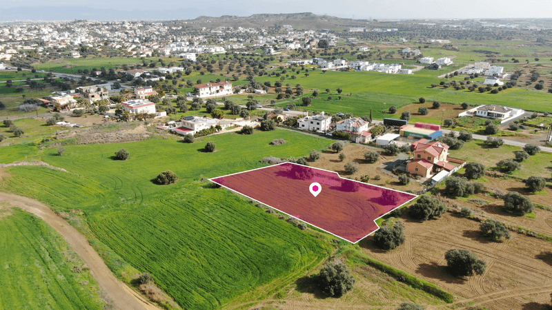 Residential land 1700 m²: https://www.bazaraki.com/adv/5798572_residential-land-1700-m2 (www.bazaraki.com)