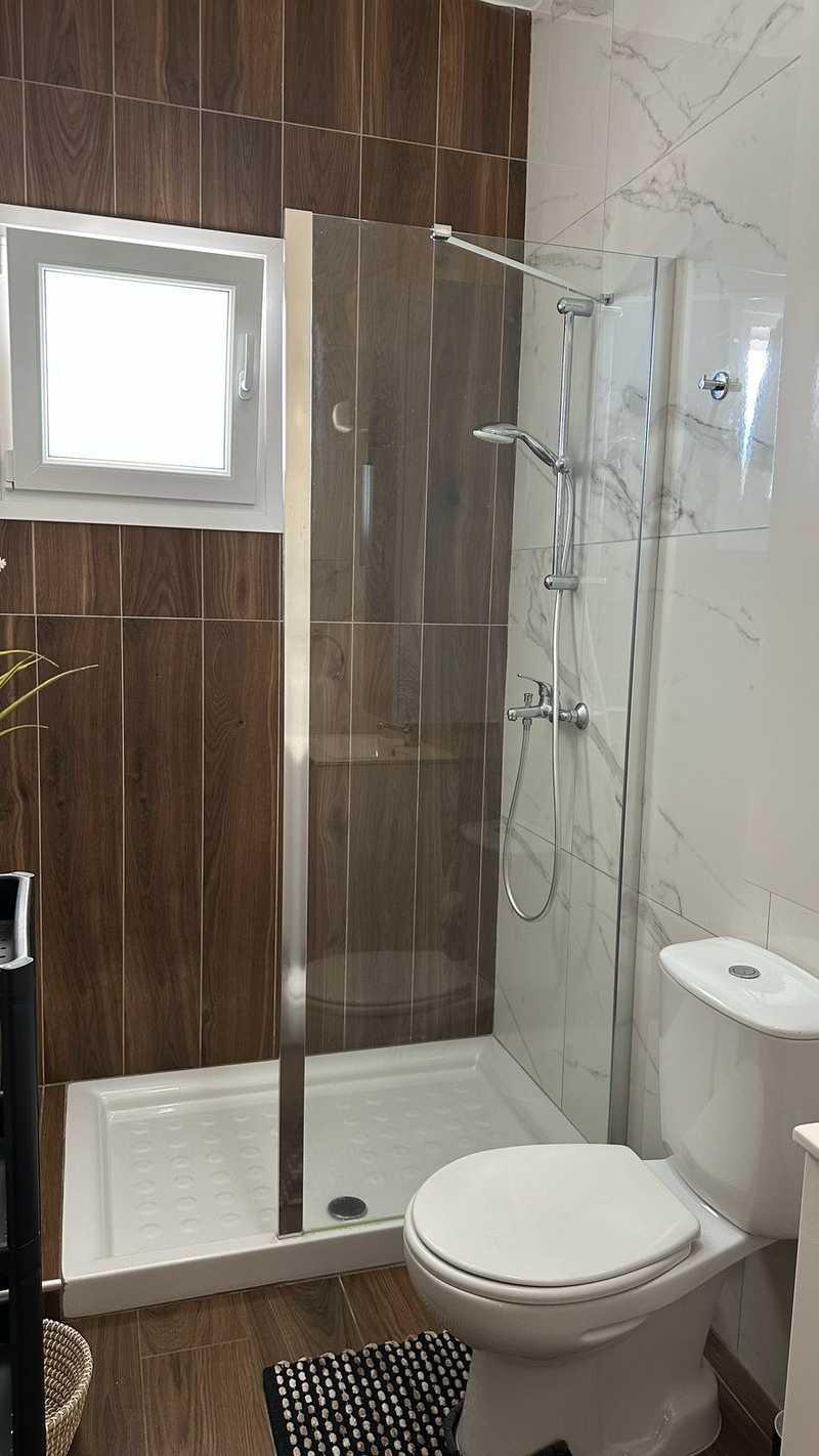 2-bedroom apartment to rent: https://www.bazaraki.com/adv/5796807_2-bedroom-apartment-to-rent (www.bazaraki.com)