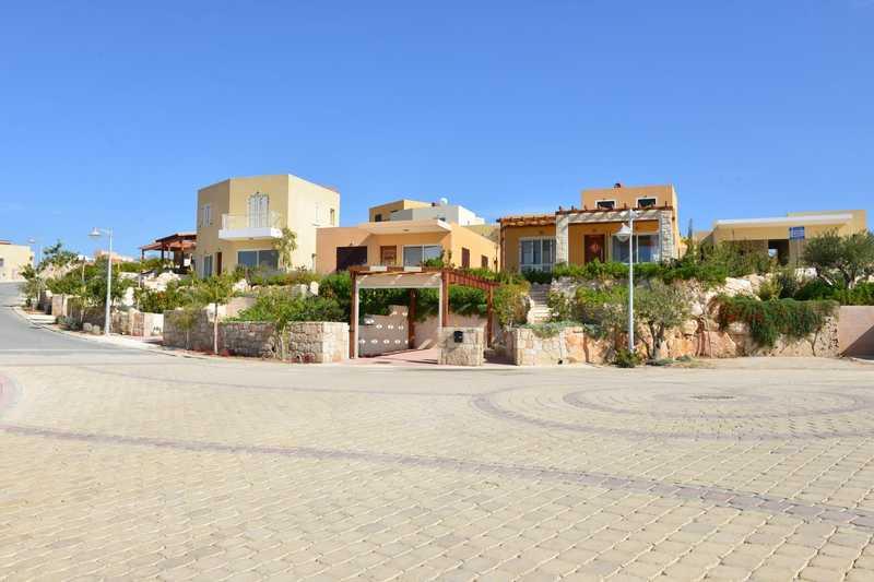 2-bedroom apartment for sale: https://www.bazaraki.com/adv/5791412_2-bedroom-apartment-for-sale (www.bazaraki.com)