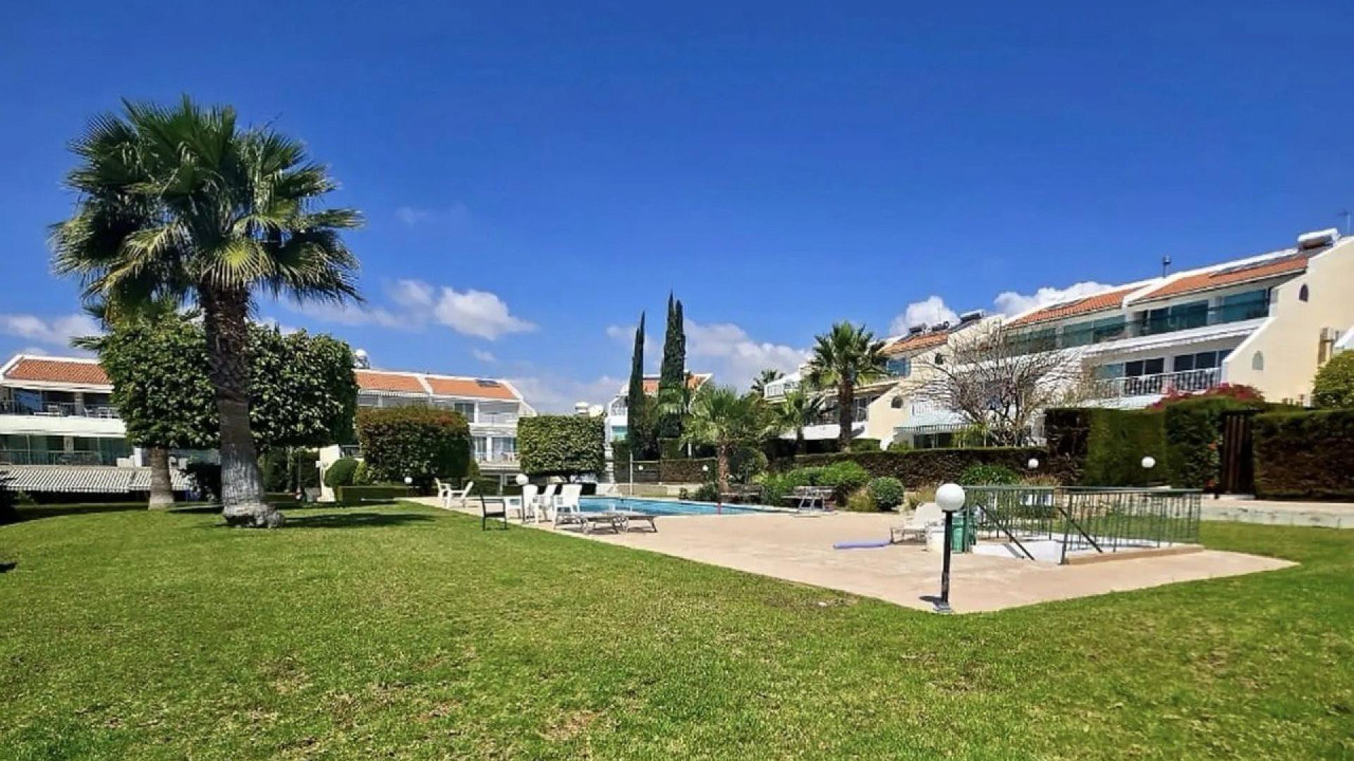 2-bedroom apartment in Limassol №152260: https://dom.com.cy/en/catalog/rent/152260/ (dom.com.cy)