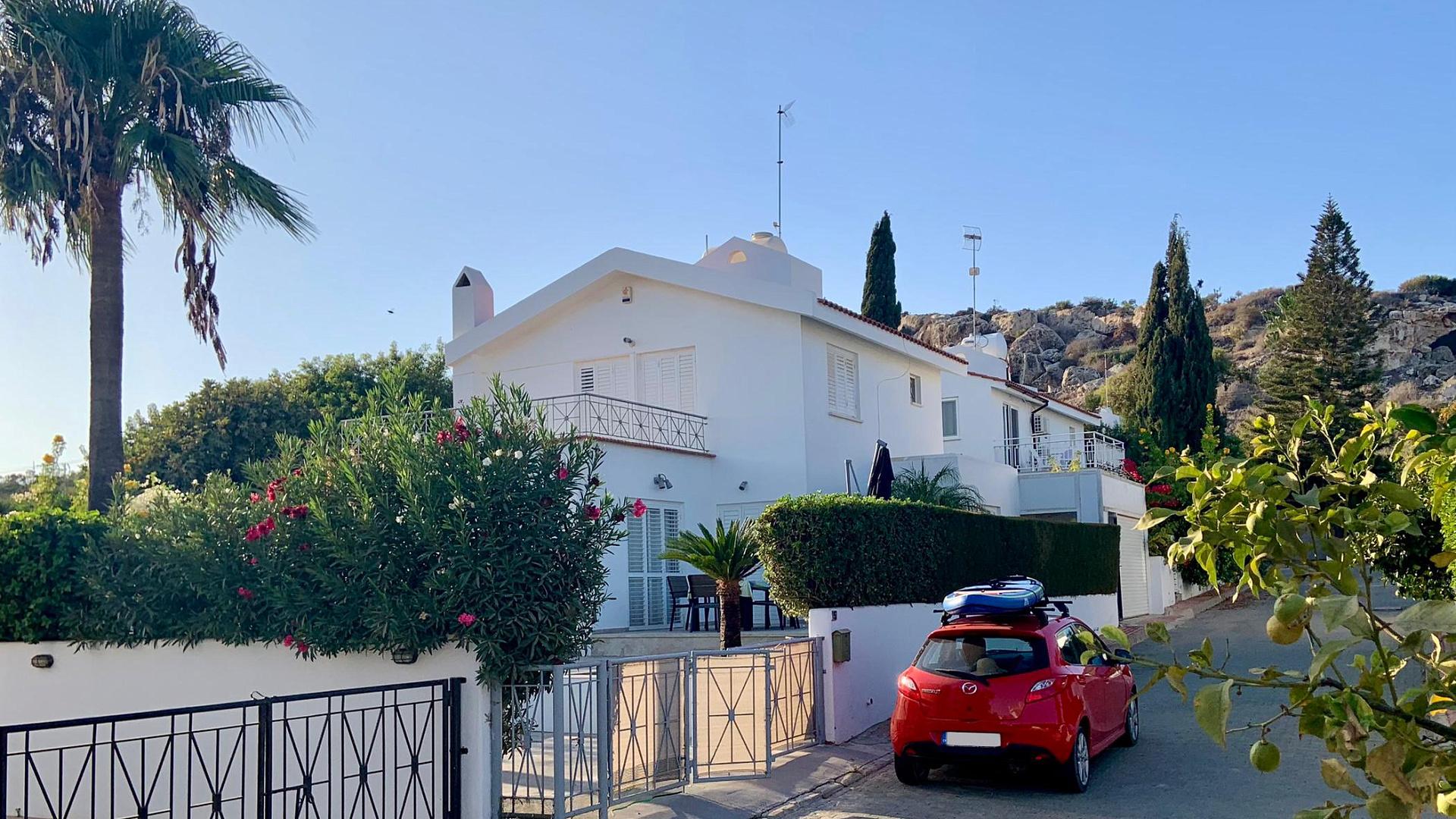4-bedroom house in Famagusta № 152817: https://dom.com.cy/en/catalog/sale/152817/ (dom.com.cy)