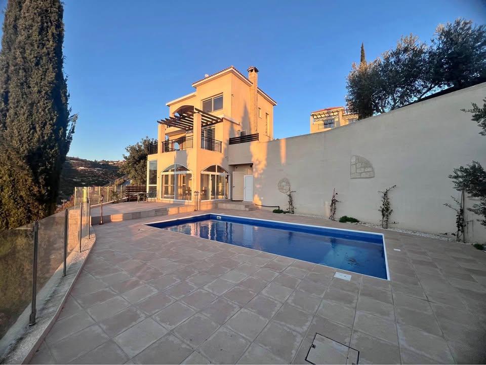 For rent private 4 bedroom villa with full sea view located in olympos close to international school: https://www.facebook.com/marketplace/item/582329684313428 (www.facebook.com)