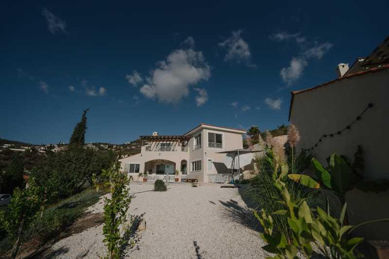 4-bedroom detached house for sale: https://www.bazaraki.com/adv/5794848_4-bedroom-detached-house-for-sale (www.bazaraki.com)