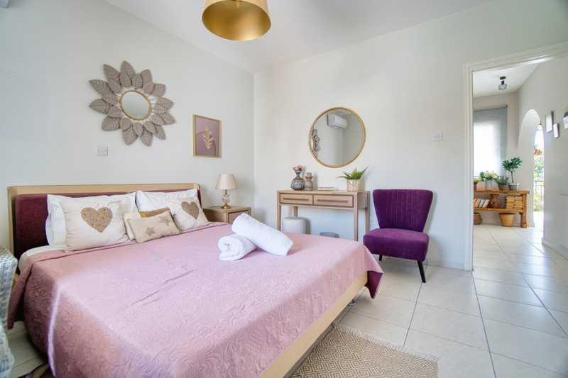 4-bedroom villa to rent: https://www.bazaraki.com/adv/5786421_4-bedroom-villa-to-rent (www.bazaraki.com)