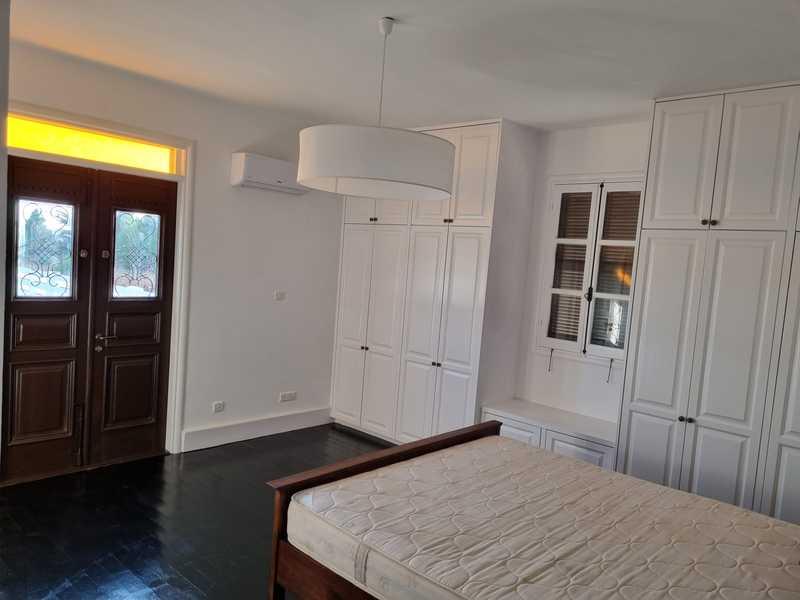 5-bedroom villa to rent: https://www.bazaraki.com/adv/5759486_5-bedroom-villa-to-rent (www.bazaraki.com)