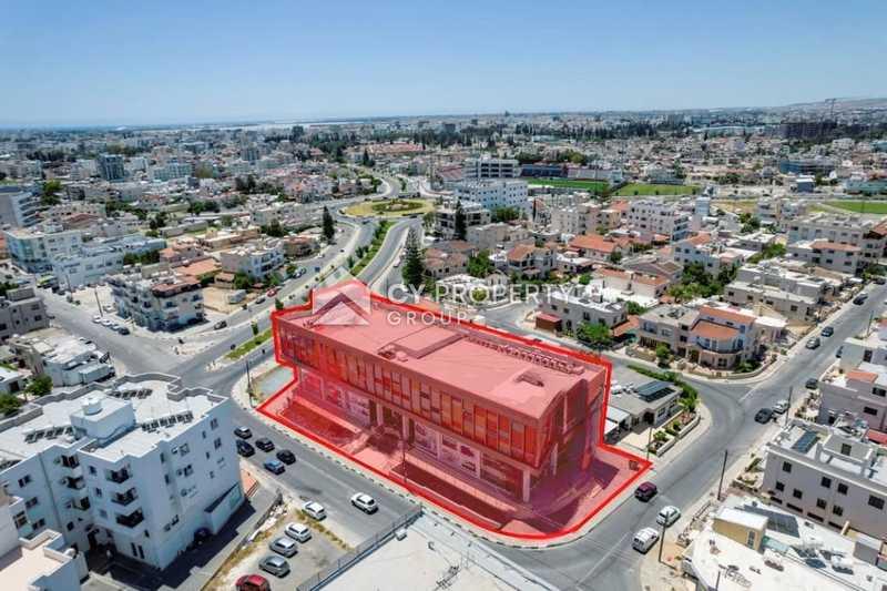 Commercial building in sotiros: https://www.bazaraki.com/adv/5797757_commercial-building-in-sotiros (www.bazaraki.com)