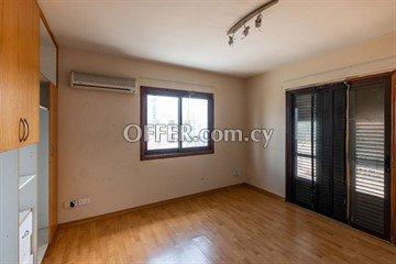 House in Agios Vasileios, Strovolos, Nicosia: https://www.offer.com.cy/en/house-in-agios-vasileios-strovolos-nicosia/21-763548/ (www.offer.com.cy)