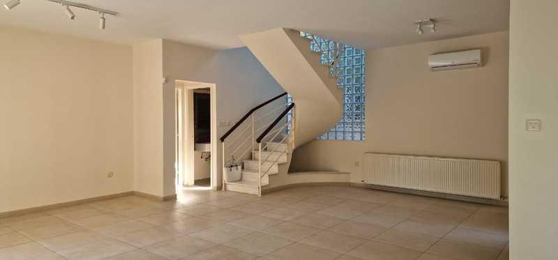 3-bedroom detached house to rent: https://www.bazaraki.com/adv/5786906_3-bedroom-detached-house-to-rent (www.bazaraki.com)