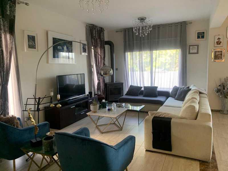 4-bedroom villa to rent: https://www.bazaraki.com/adv/5791431_4-bedroom-villa-to-rent (www.bazaraki.com)