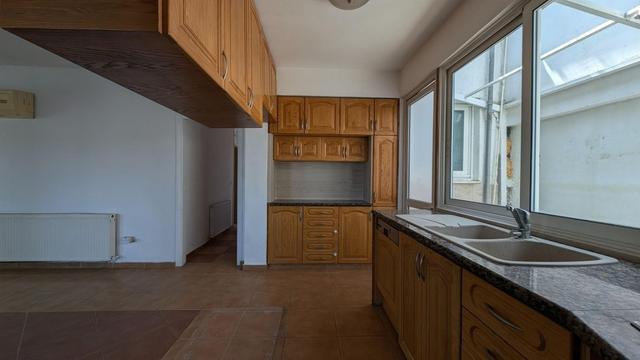 Residential Building 362 SQM For Sale: https://www.zyprus.com/property/39148/9-bedrooms-building-residential-building-in-kaimakli-nicosia (www.zyprus.com)