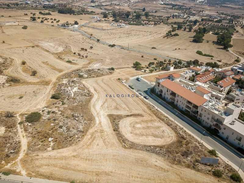 Residential land 1403 m²: https://www.bazaraki.com/adv/5798299_residential-land-1403-m2 (www.bazaraki.com)