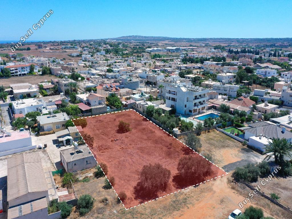 994 SQM Land for sale in Paralimni, Famagusta: https://www.buysellcyprus.com/property-for-sale/famagusta/paralimni/land-for-sale-paralimni-famagusta-1792703.html (www.buysellcyprus.com)