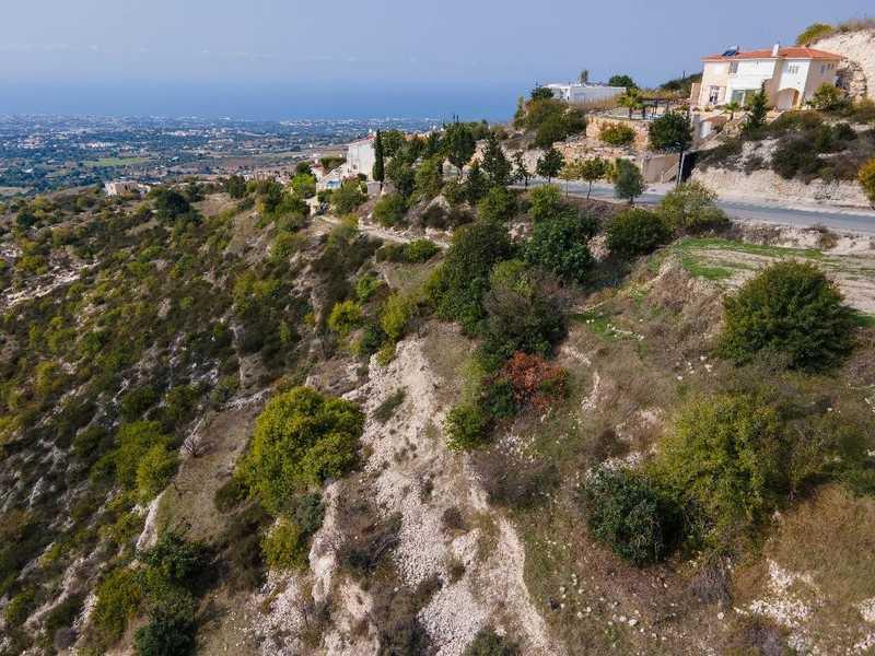 Residential land 5017 m²: https://www.bazaraki.com/adv/5792472_residential-land-5017-m2 (www.bazaraki.com)