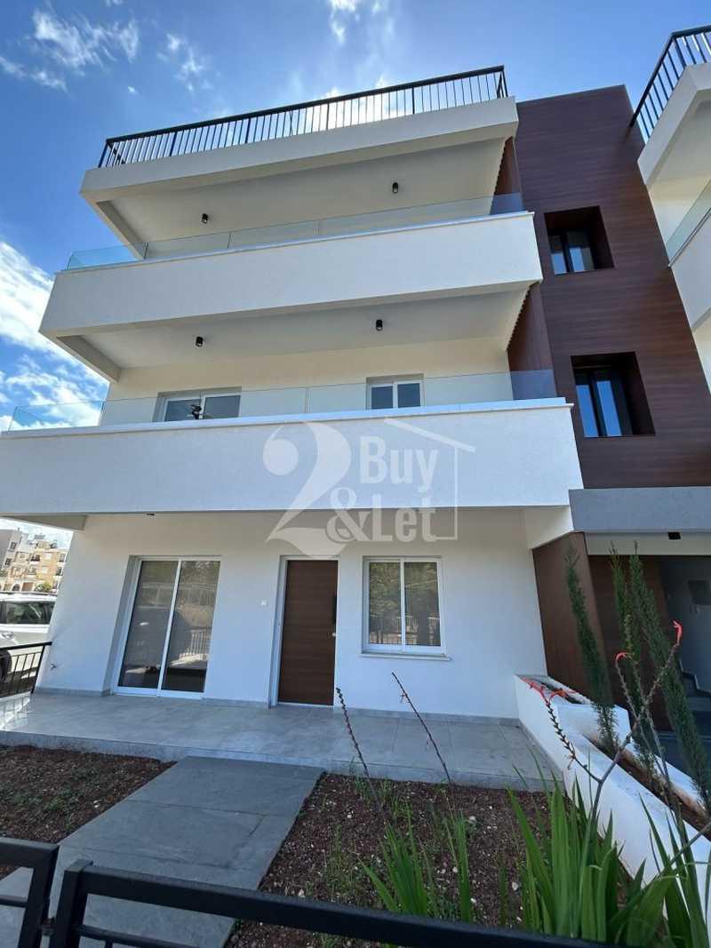 Newly renovated block of 6 apartments with roof garden and sea view: https://www.bazaraki.com/adv/5765983_newly-renovated-block-of-6-apartments-with-roof-garden-and-sea-view (www.bazaraki.com)