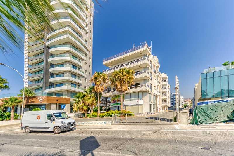 2-bedroom beautiful apartment by the sea: https://www.bazaraki.com/adv/5794470_2-bedroom-beautiful-apartment-by-the-sea (www.bazaraki.com)