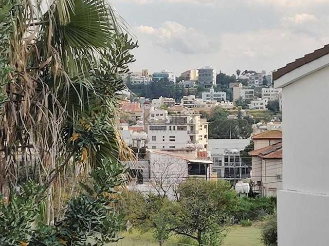 6-bedroom villa for sale: https://www.bazaraki.com/adv/5791287_6-bedroom-villa-for-sale (www.bazaraki.com)