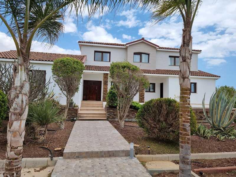  5-bedroom detached house to rent: https://www.bazaraki.com/adv/5789294_5-bedroom-detached-house-to-rent (www.bazaraki.com)