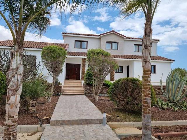  5-bedroom detached house to rent: https://www.bazaraki.com/adv/5789294_5-bedroom-detached-house-to-rent (www.bazaraki.com)