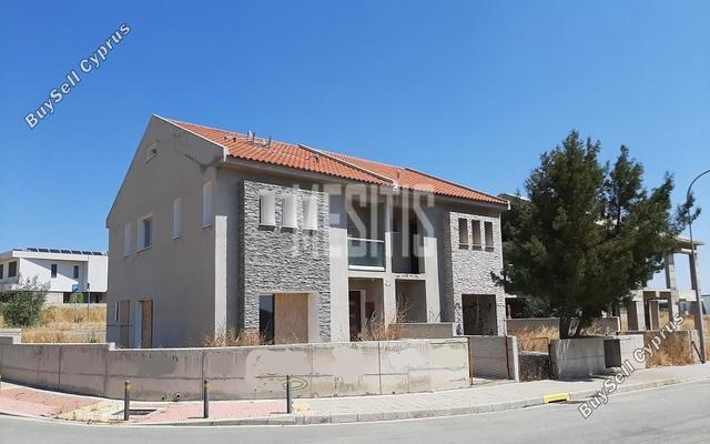 Building for sale in Dali, Nicosia: https://www.buysellcyprus.com/property-for-sale/nicosia/dali/building-for-sale-dali-nicosia-1796843.html (www.buysellcyprus.com)