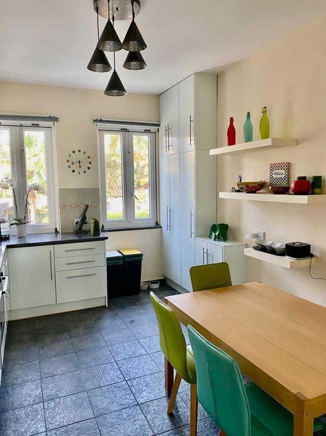 3-bedroom apartment to rent: https://www.bazaraki.com/adv/5797531_3-bedroom-apartment-to-rent (www.bazaraki.com)