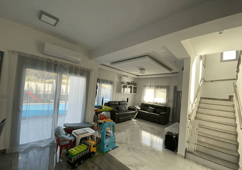 3-bedroom detached house to rent: https://www.bazaraki.com/adv/5787945_3-bedroom-detached-house-to-rent (www.bazaraki.com)