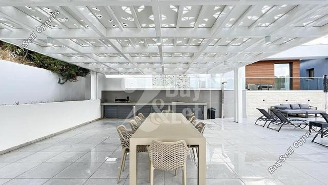 6 Bedroom Detached house for sale in Kamares Tala, Paphos: https://www.buysellcyprus.com/property-for-sale/paphos/kamares-tala/6-bed-detached-house-for-sale-kamares-tala-paphos-1779591.html (www.buysellcyprus.com)