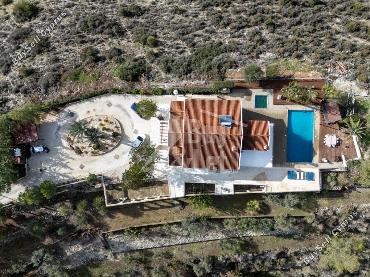 7 Bedroom Detached house to rent in Foinikaria, Limassol: https://www.buysellcyprus.com/property-for-rent/limassol/foinikaria/7-bed-detached-house-to-rent-foinikaria-limassol-1797614.html (www.buysellcyprus.com)